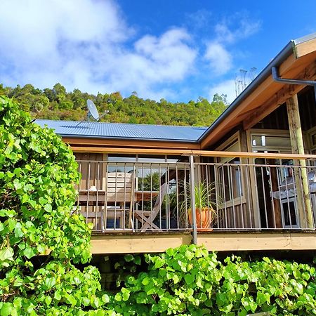 Riverstone Retreat Karamea Стая снимка