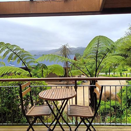 Riverstone Retreat Karamea Стая снимка