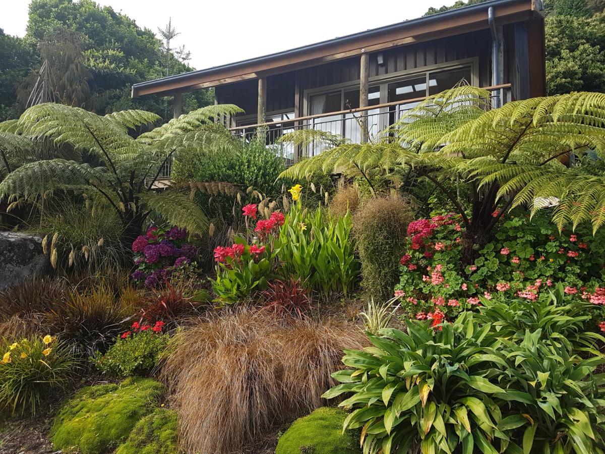Riverstone Retreat Karamea Екстериор снимка