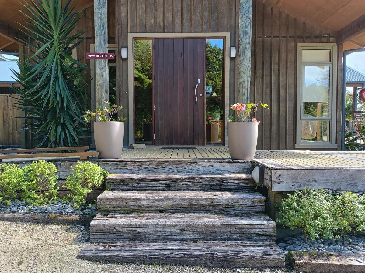 Riverstone Retreat Karamea Екстериор снимка