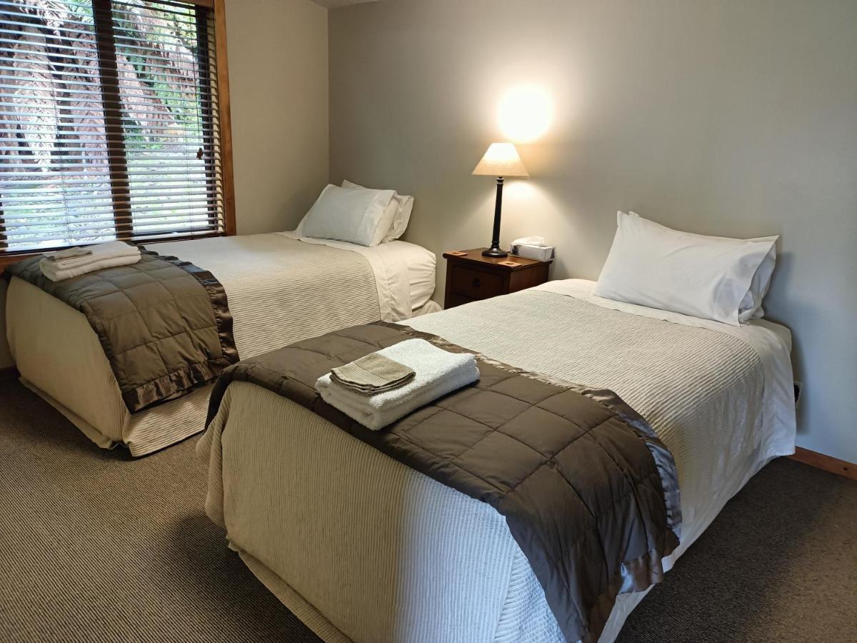 Riverstone Retreat Karamea Екстериор снимка
